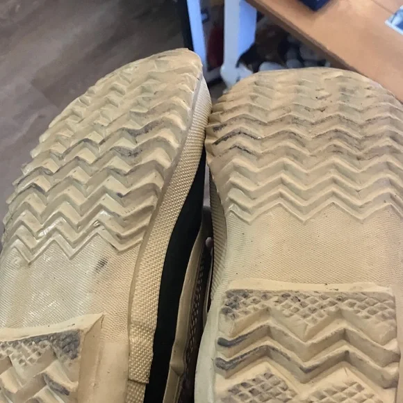 Sorel Women's Winter Boots with Faux Fur - Picture 12 of 12